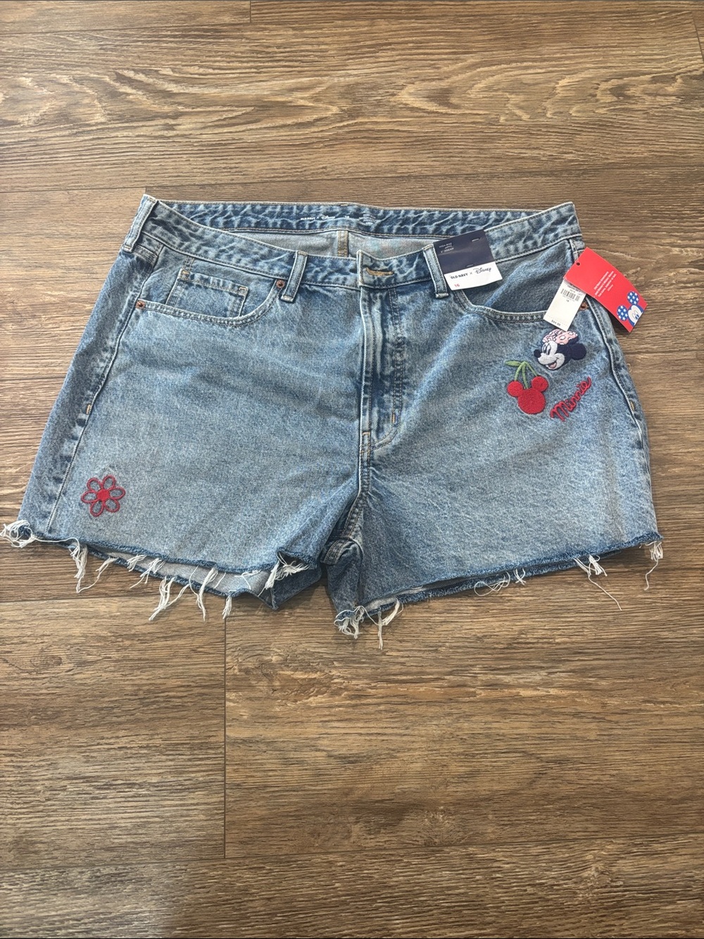 Old Navy x Disney High-Waisted Cutoff Jean Shorts Embroidered Womens Size 14 NWT